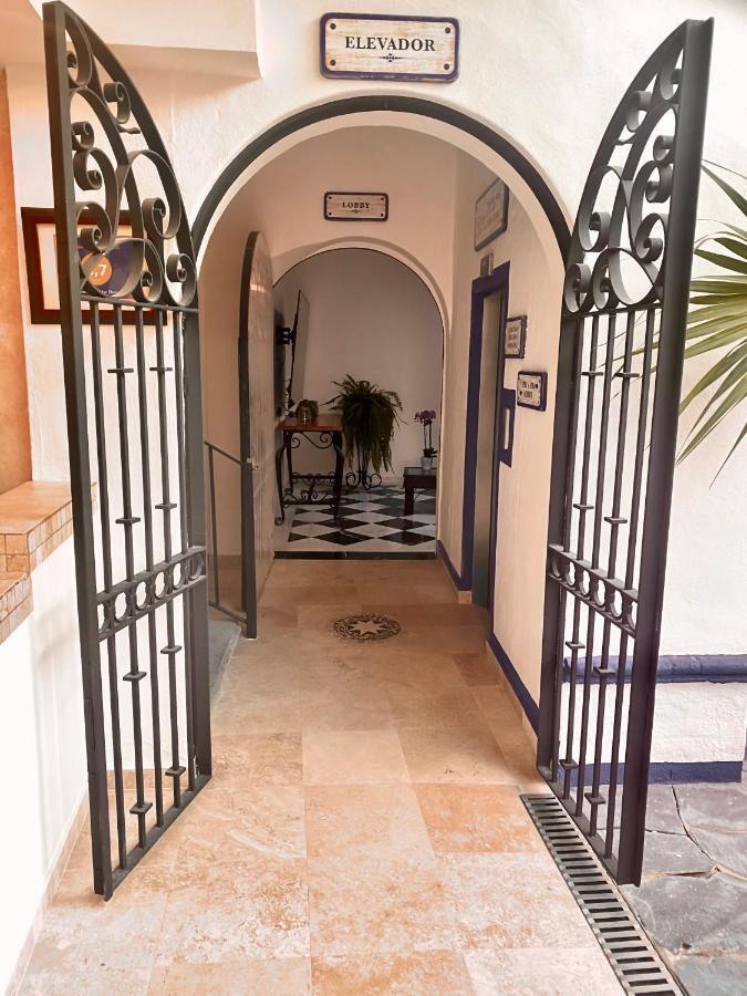 Hotel Suites Mar Elena (Adults Only) Пуэрто-Вальярта Экстерьер фото