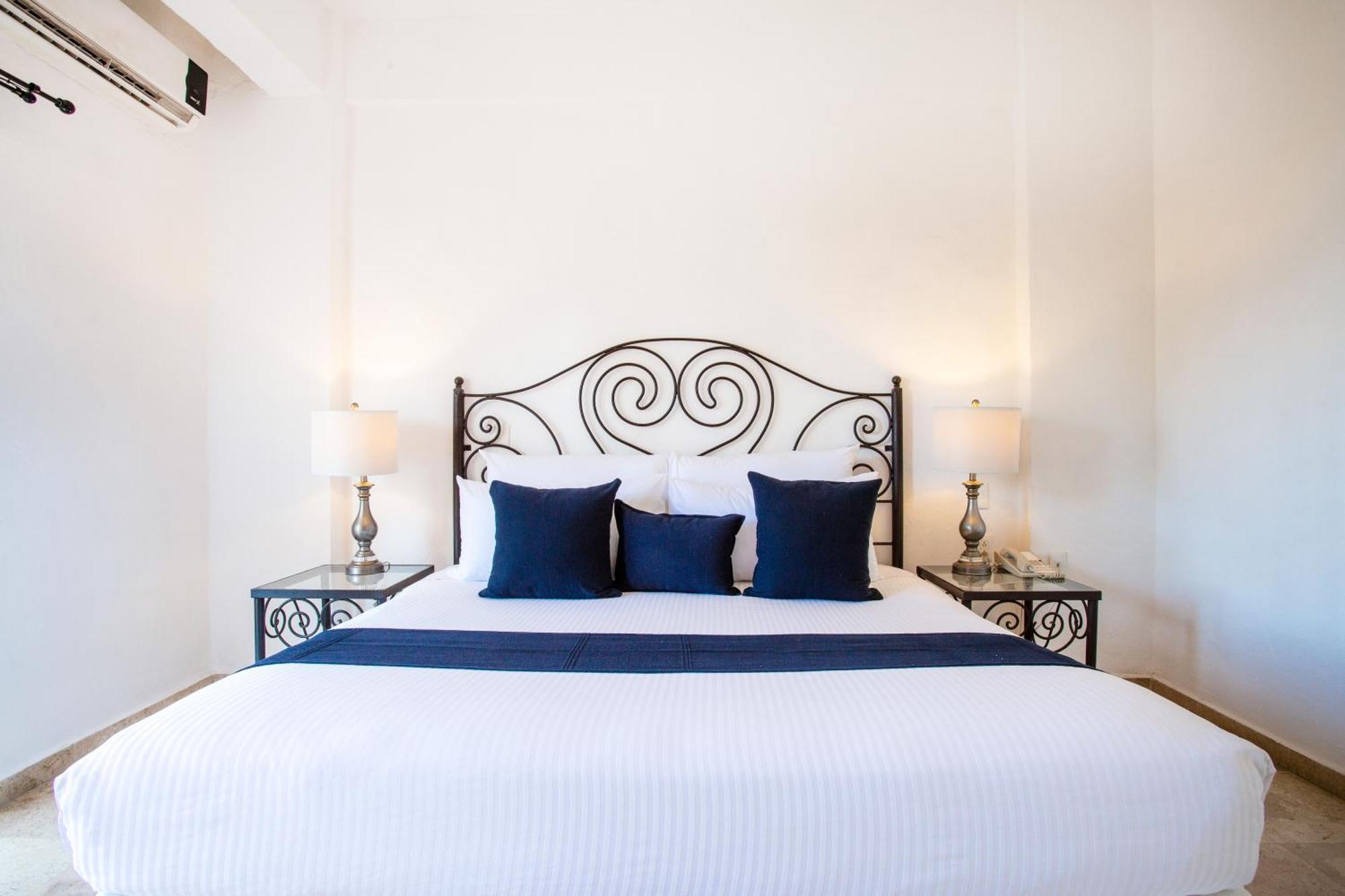 Hotel Suites Mar Elena (Adults Only) Пуэрто-Вальярта Экстерьер фото