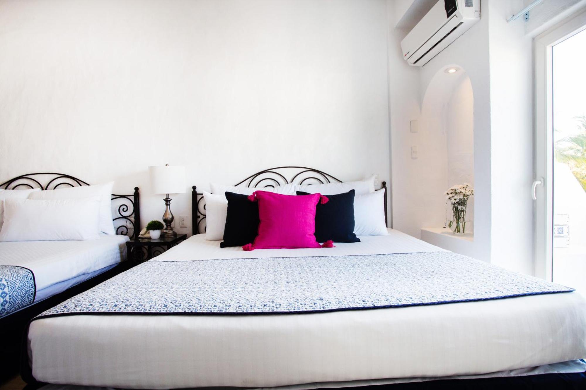 Hotel Suites Mar Elena (Adults Only) Пуэрто-Вальярта Экстерьер фото