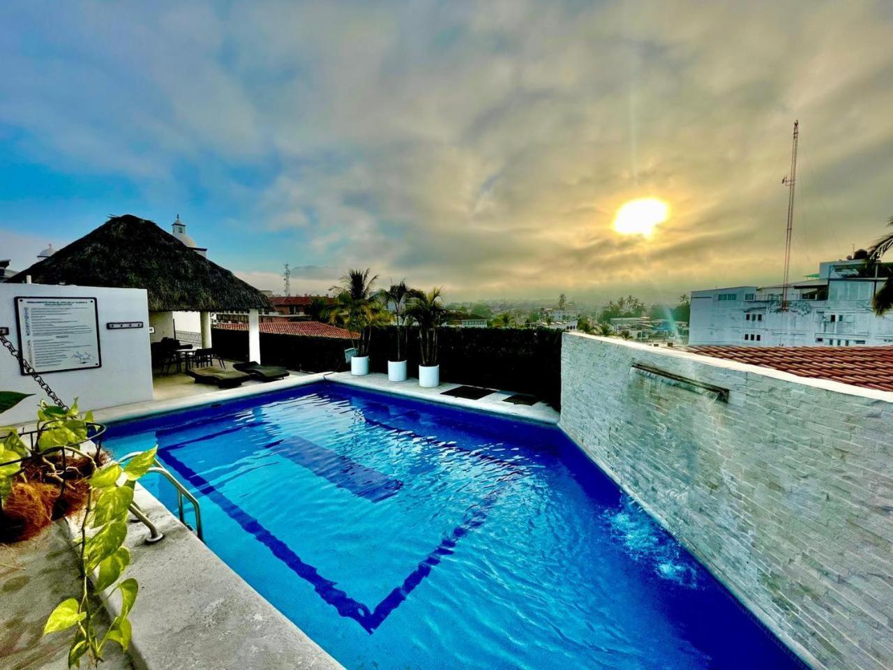 Hotel Suites Mar Elena (Adults Only) Пуэрто-Вальярта Экстерьер фото