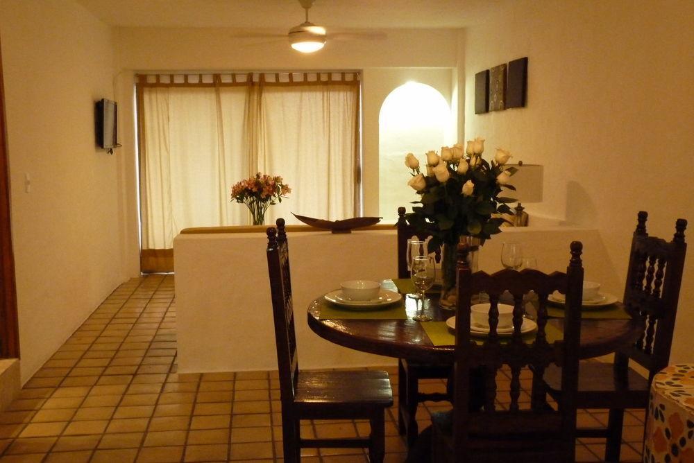 Hotel Suites Mar Elena (Adults Only) Пуэрто-Вальярта Экстерьер фото