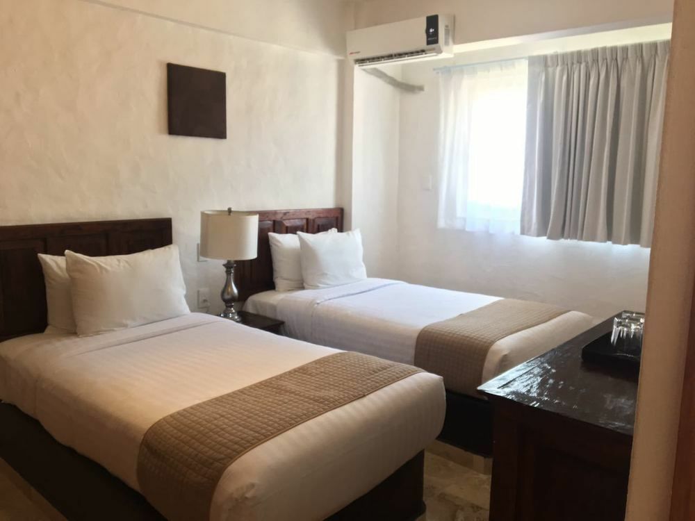 Hotel Suites Mar Elena (Adults Only) Пуэрто-Вальярта Экстерьер фото